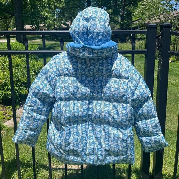 Hill House Reversible Edie Puffer Jacket in Blue Linear Floral NWT - Picture 15 of 16